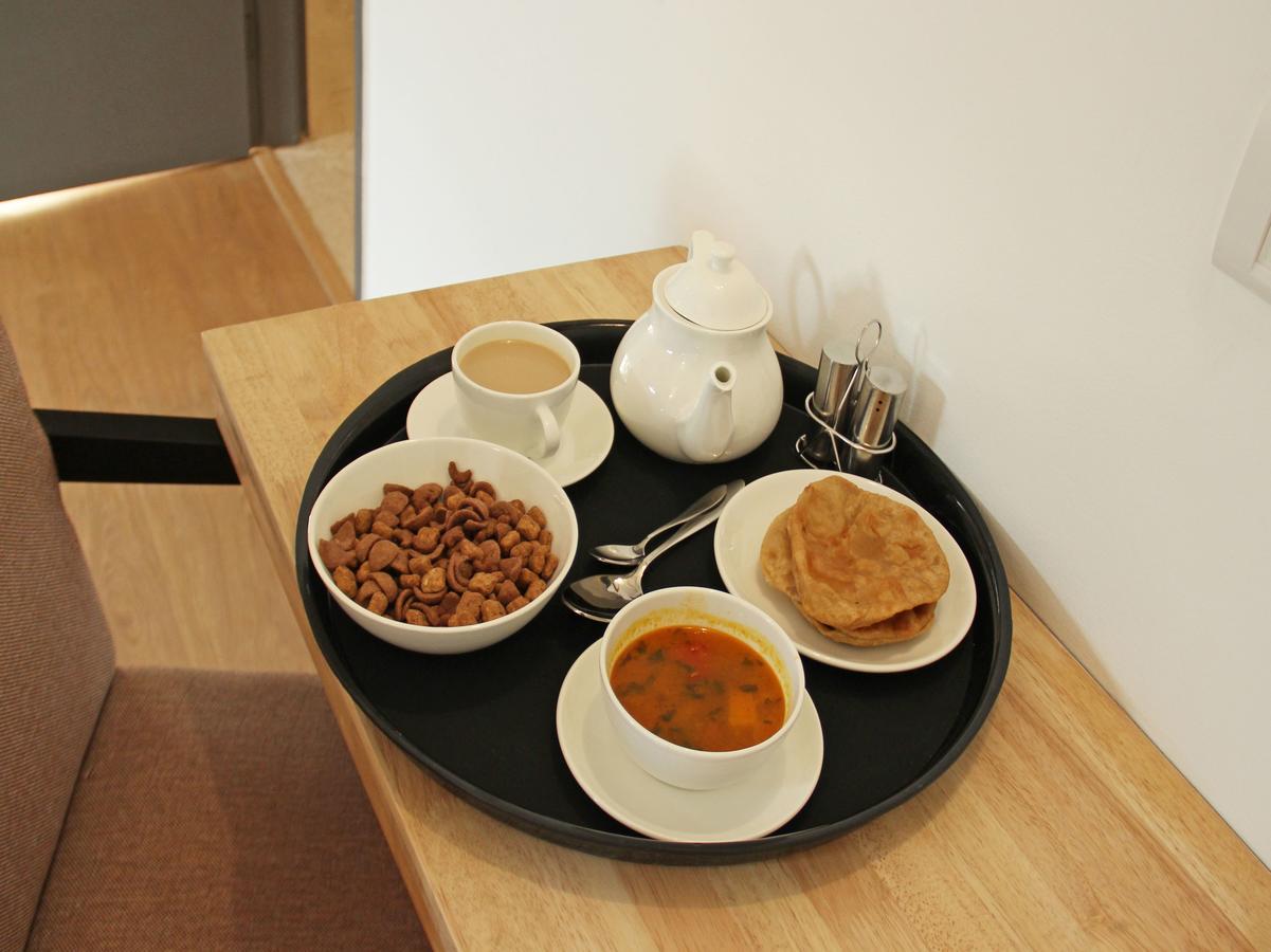 קטמנדו Oyo 136 Hotel Om Plaza מראה חיצוני תמונה