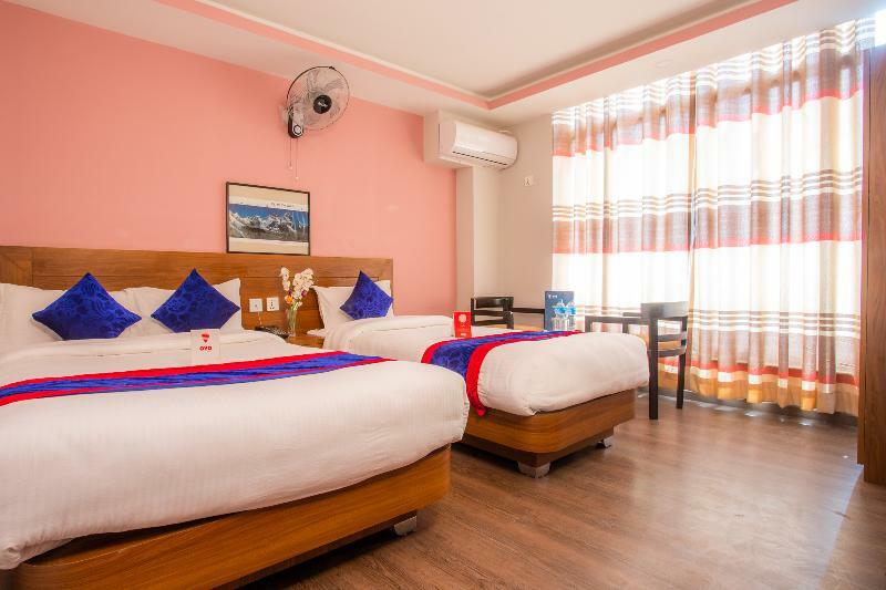 קטמנדו Oyo 136 Hotel Om Plaza מראה חיצוני תמונה